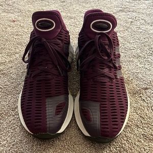 Adidas womens 71/2